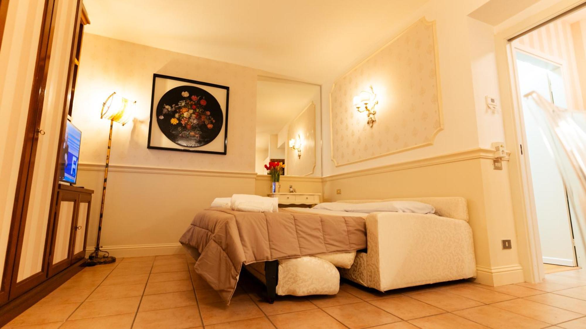 New Cozy Apartment - City Centre Lecco Dış mekan fotoğraf