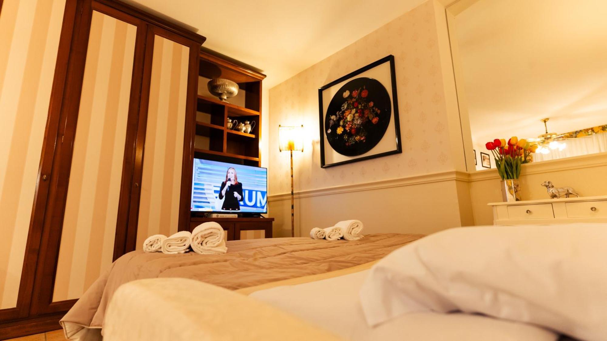 New Cozy Apartment - City Centre Lecco Dış mekan fotoğraf