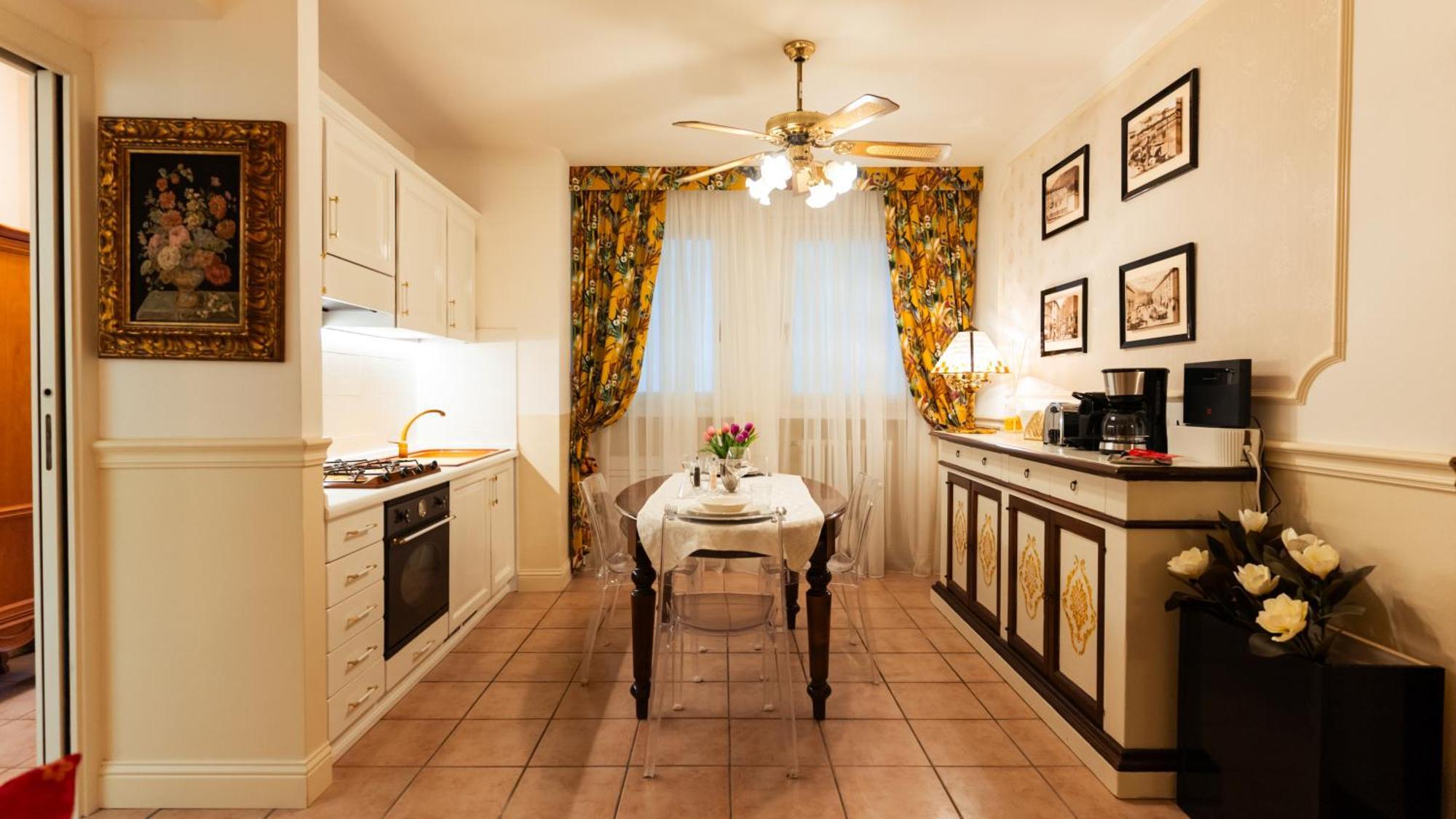 New Cozy Apartment - City Centre Lecco Dış mekan fotoğraf