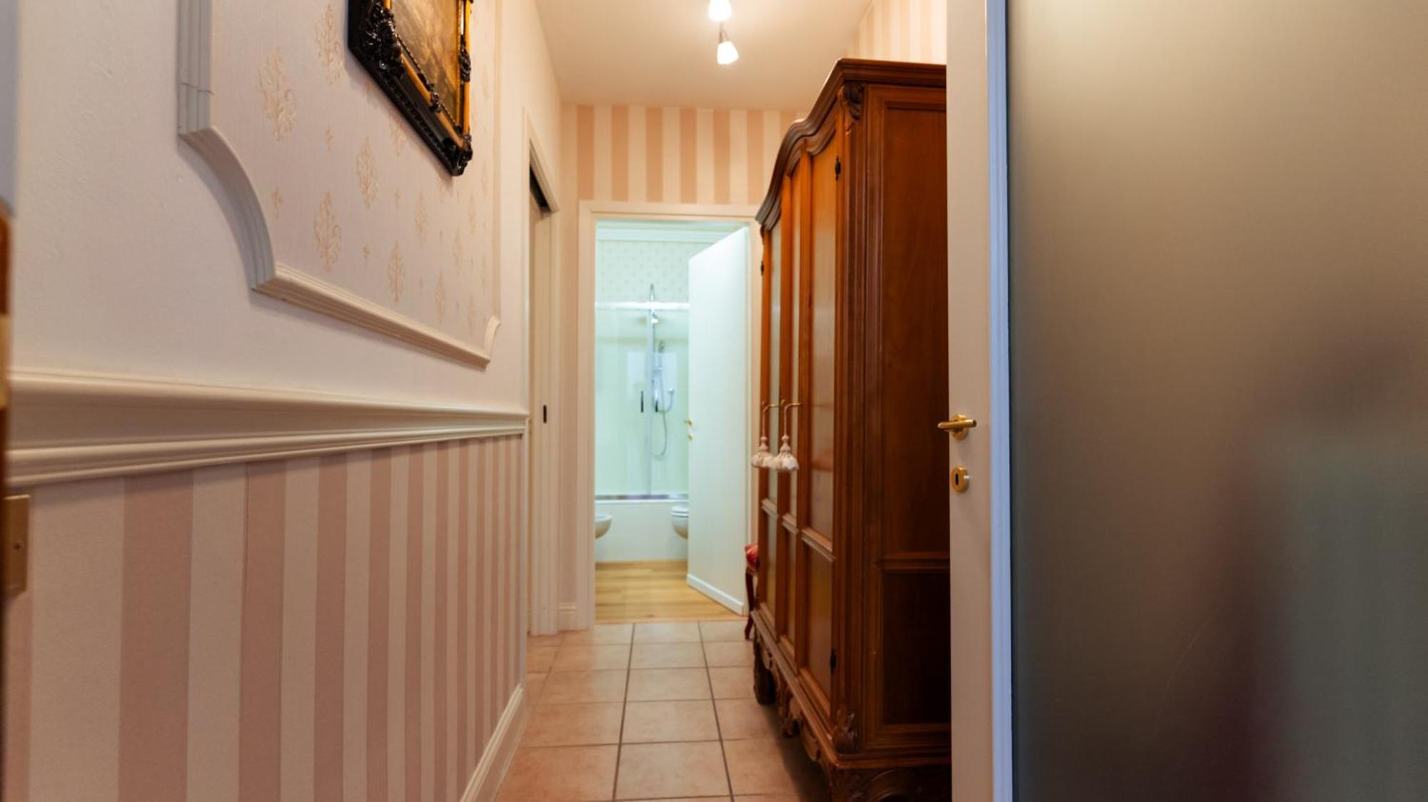New Cozy Apartment - City Centre Lecco Dış mekan fotoğraf