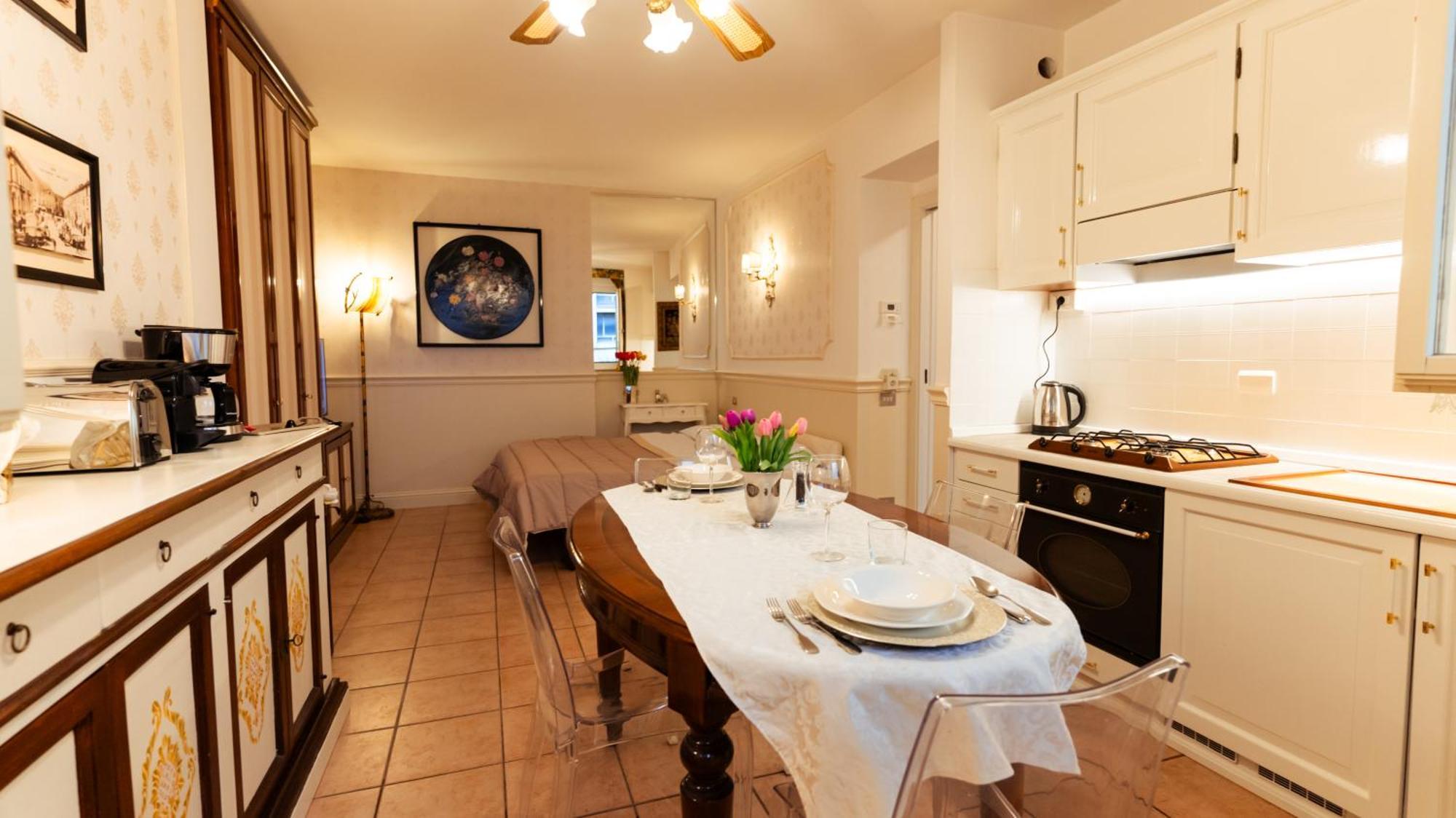 New Cozy Apartment - City Centre Lecco Dış mekan fotoğraf