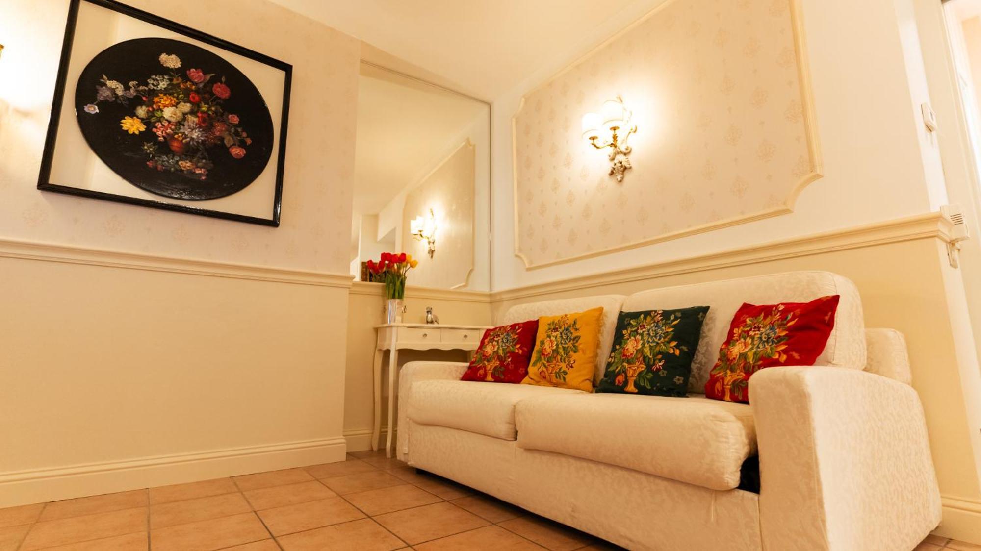 New Cozy Apartment - City Centre Lecco Dış mekan fotoğraf