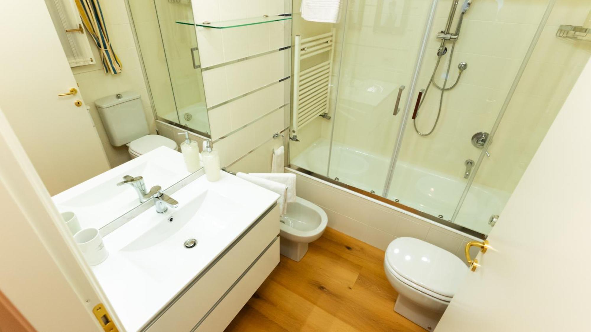 New Cozy Apartment - City Centre Lecco Dış mekan fotoğraf